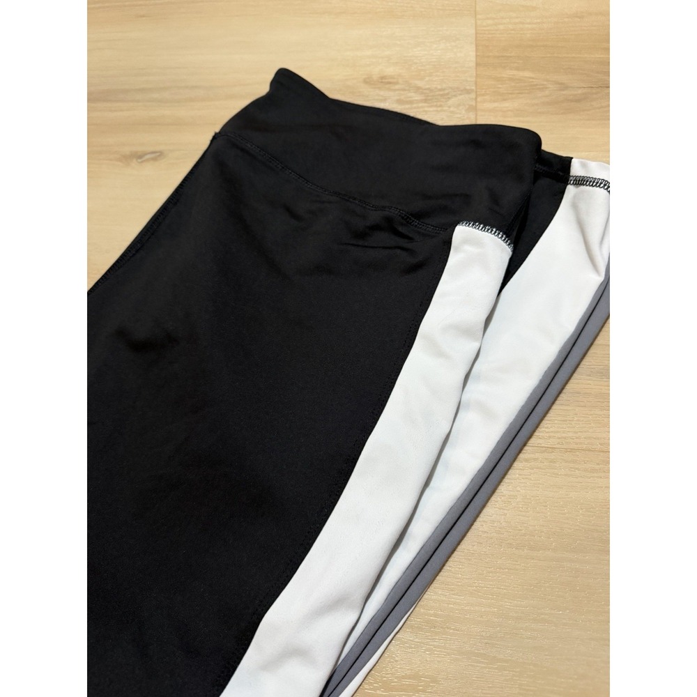 Avia Athletic Yoga Running Legging Women's Size XXL (20) Black Gray White Stripe